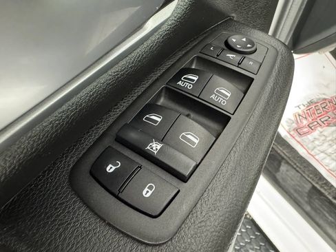 Used 2022 RAM 1500 Big Horn AWD/4WD image 38