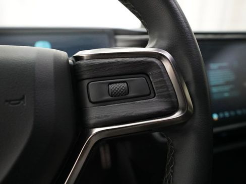 Used 2022 Rivian R1T Adventure image 23