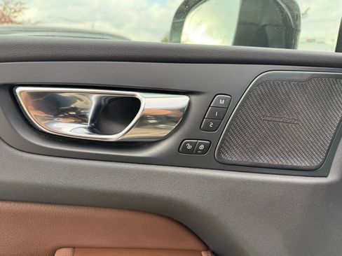Used 2020 Volvo XC60 T5 Inscription image 24