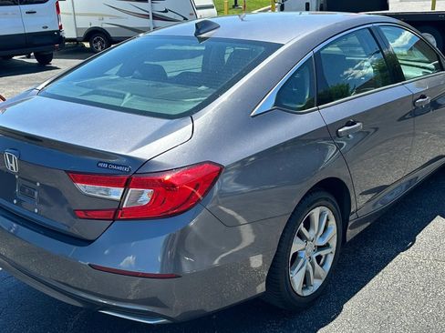 Used 2018 Honda Accord LX image 5