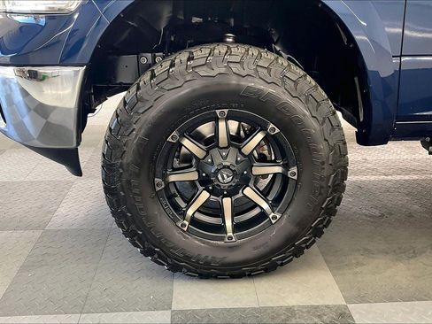 Used 2019 RAM 1500 Laramie AWD/4WD image 7