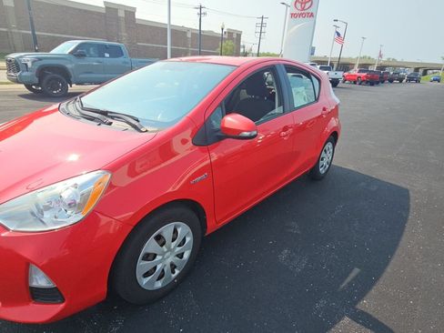 Used 2014 Toyota Prius C Two FWD image 7
