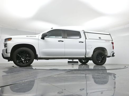 Used 2022 Chevrolet Silverado 1500 Custom w/ LPO, Blackout Package AWD/4WD image 8