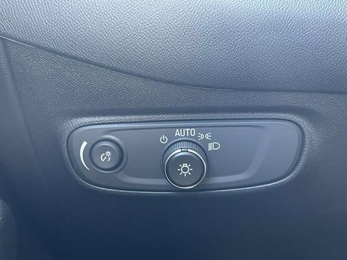 Certified 2023 Chevrolet Equinox LT FWD image 22