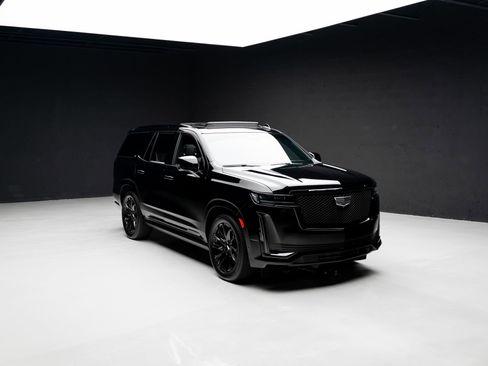 Used 2023 Cadillac Escalade Sport w/ LPO, ONYX Package AWD/4WD image 89