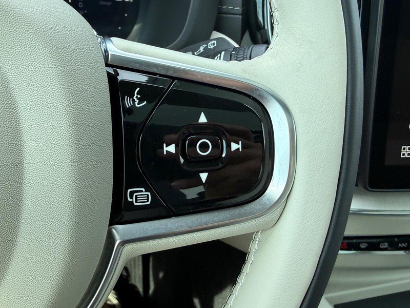 New 2026 Volvo XC60 T8 Ultra w/ Protection Package Premier AWD/4WD image 14