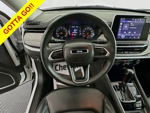 Used 2022 Jeep Compass Latitude AWD/4WD image 11