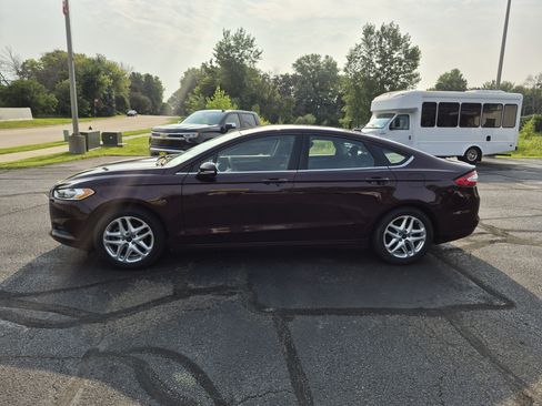 Used 2013 Ford Fusion SE FWD image 5