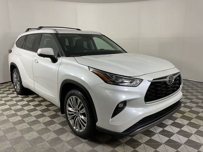 New 2026 Toyota Highlander Platinum