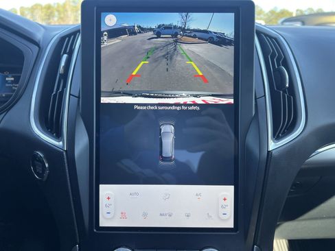 Certified 2022 Ford Edge Titanium w/ Equipment Group 301A image 6