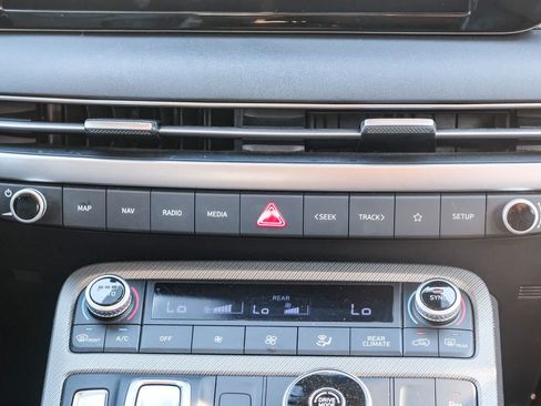 Used 2024 Hyundai Palisade SEL FWD image 17