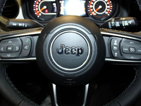 Certified 2025 Jeep Wrangler Sport S image 11