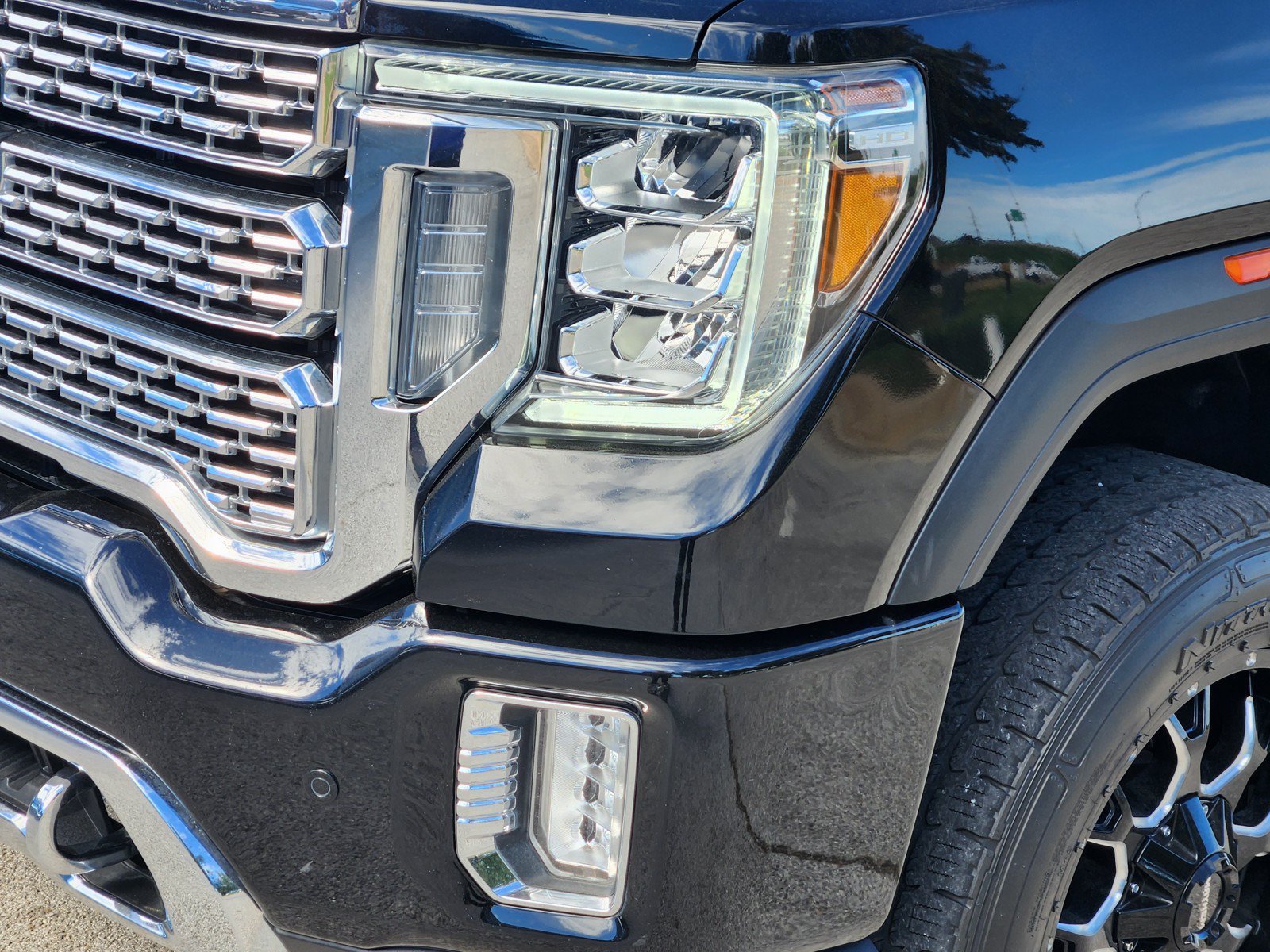 Used 2023 GMC Sierra 2500 Denali AWD/4WD image 28