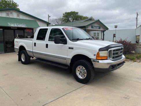 Used 1999 Ford F250 XLT AWD/4WD image 4