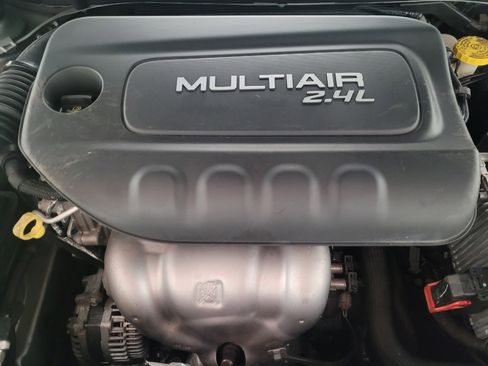Used 2015 Chrysler 200 Limited w/ Convenience Group image 30