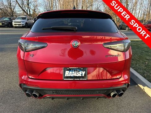 Used 2024 Alfa Romeo Stelvio Quadrifoglio image 26