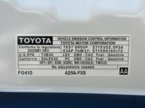 Used 2025 Toyota Camry SE w/ Convenience Package FWD image 24