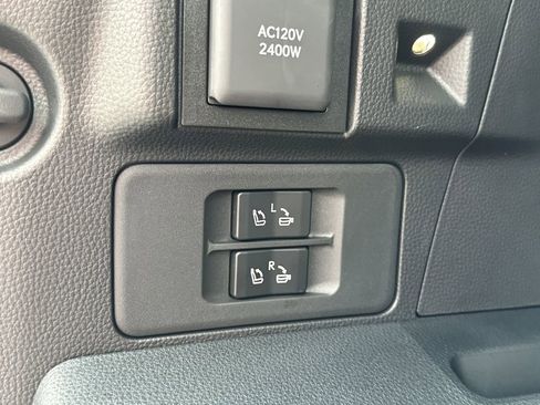 Used 2026 Lexus LX 700h Overtrail AWD/4WD image 25