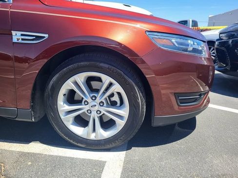 Used 2016 Ford Taurus SEL FWD image 5