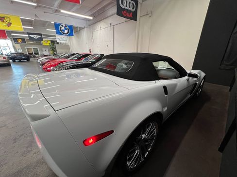Used 2013 Chevrolet Corvette 427 w/ 1SC Preferred Equipment Group image 26