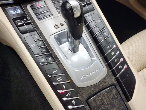 Used 2012 Porsche Panamera Turbo S image 27