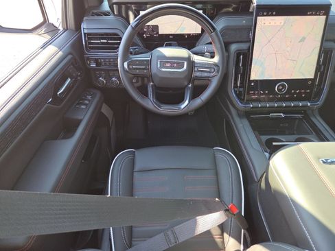 New 2026 GMC Yukon AT4 Ultimate w/ LPO, Floor Liner Package AWD/4WD image 33