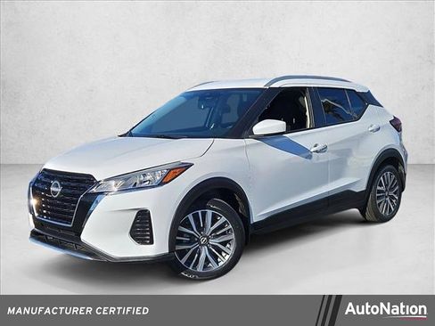Certified 2023 Nissan Kicks SV image 1