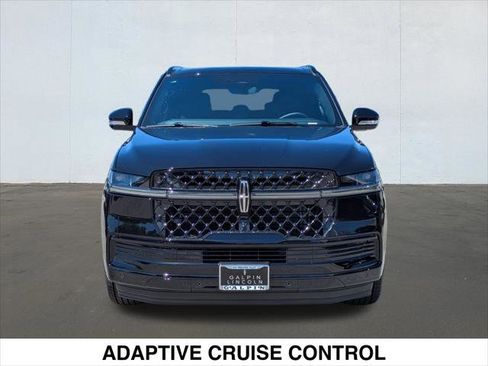 New 2026 Lincoln Navigator Reserve w/ Jet Appearance Package AWD/4WD image 4
