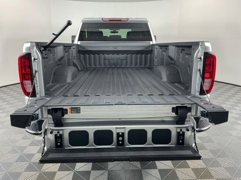 Used 2022 GMC Sierra 3500 SLE image 8