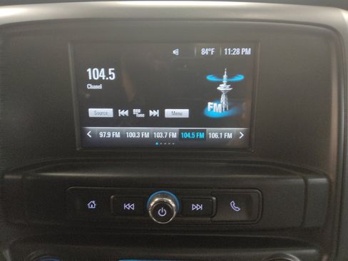 Used 2018 Chevrolet Silverado 1500 Custom w/ Custom Value Package image 25