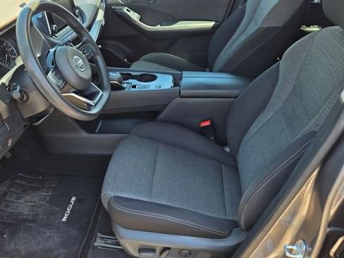 Used 2021 Nissan Rogue SV FWD image 13