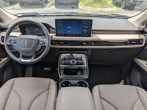 Certified 2023 Lincoln Nautilus Reserve w/ Equipment Group 202A image 16