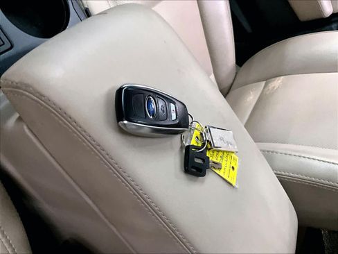 Used 2017 Subaru Outback 2.5i Limited AWD/4WD image 13