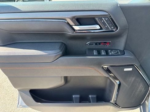 Used 2025 GMC Sierra 1500 AT4 AWD/4WD image 11