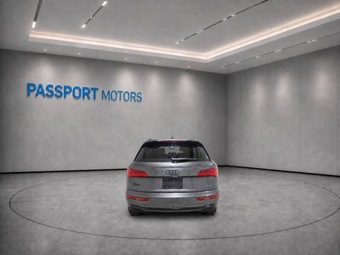 Used 2023 Audi Q5 2.0T Prestige w/ Prestige Package AWD/4WD image 5