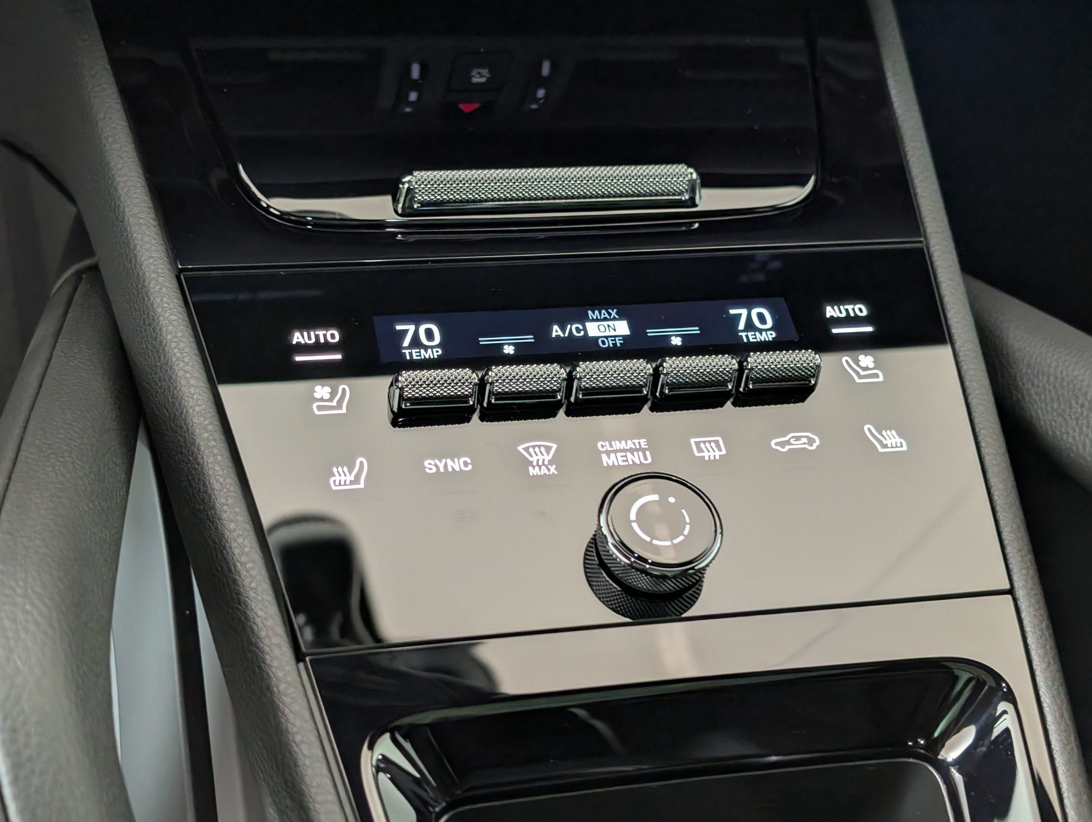 Certified 2026 Porsche Cayenne AWD/4WD image 25