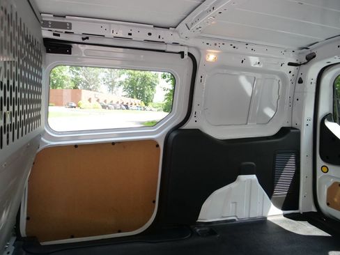 Used 2015 Ford Transit Connect XL FWD image 9