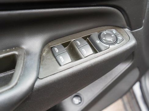 Used 2023 Chevrolet Equinox LT image 18