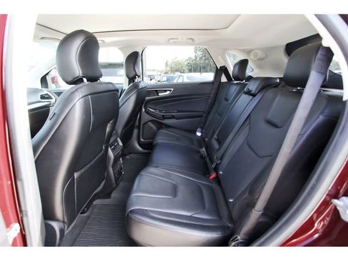 Used 2017 Ford Edge Titanium w/ Equipment Group 302A FWD image 8