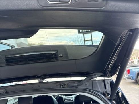 Used 2023 Ford Explorer XLT w/ Equipment Group 202A AWD/4WD image 15