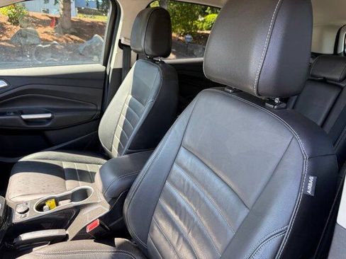 Used 2016 Ford Escape Titanium w/ Equipment Group 301A AWD/4WD image 16