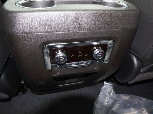 New 2026 GMC Yukon XL Denali w/ Sun & Power Step Package AWD/4WD image 15