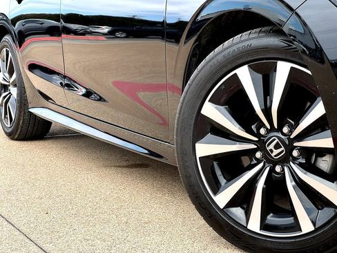 Used 2024 Honda Civic EX image 2