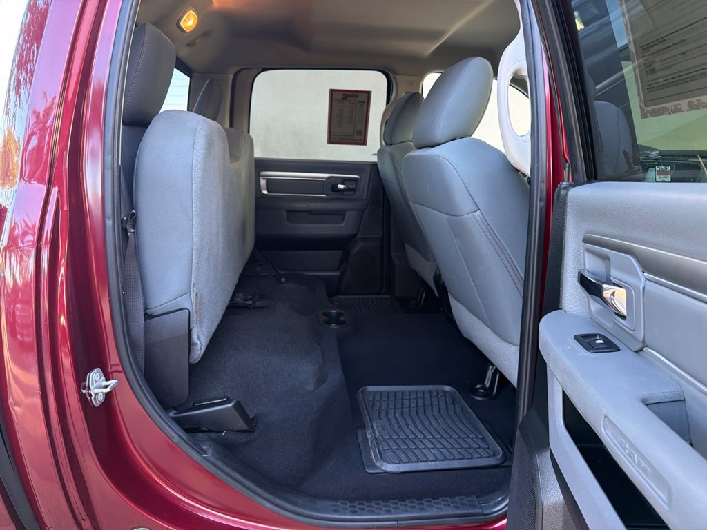 Used 2019 RAM 1500 Classic SLT AWD/4WD image 26