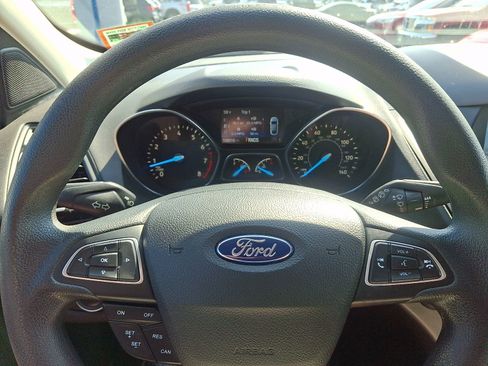 Used 2019 Ford Escape SE image 19