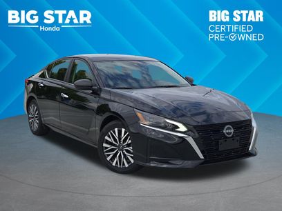 Used 2025 Nissan Altima 2.5 SV