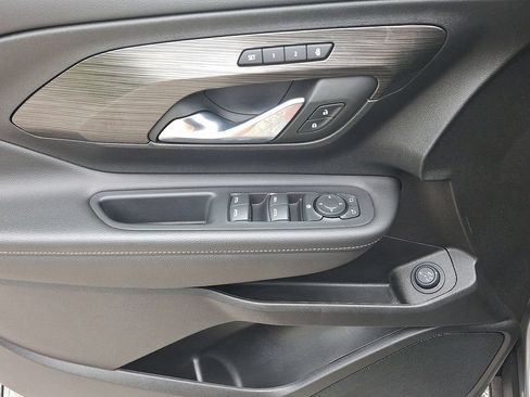 Used 2023 GMC Terrain SLT FWD image 13