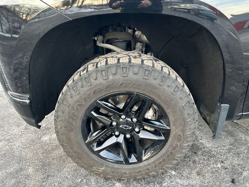 Used 2022 Chevrolet Silverado 1500 LT Trail Boss image 28