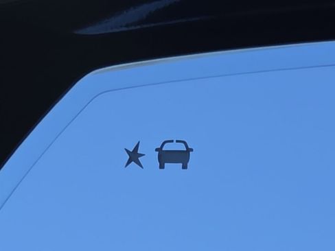 Used 2022 GMC Yukon XL Denali image 10