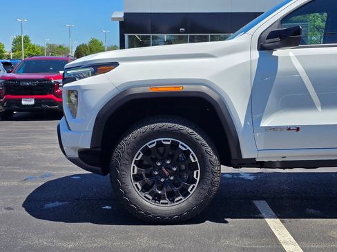 New 2026 GMC Canyon AT4 AWD/4WD image 34